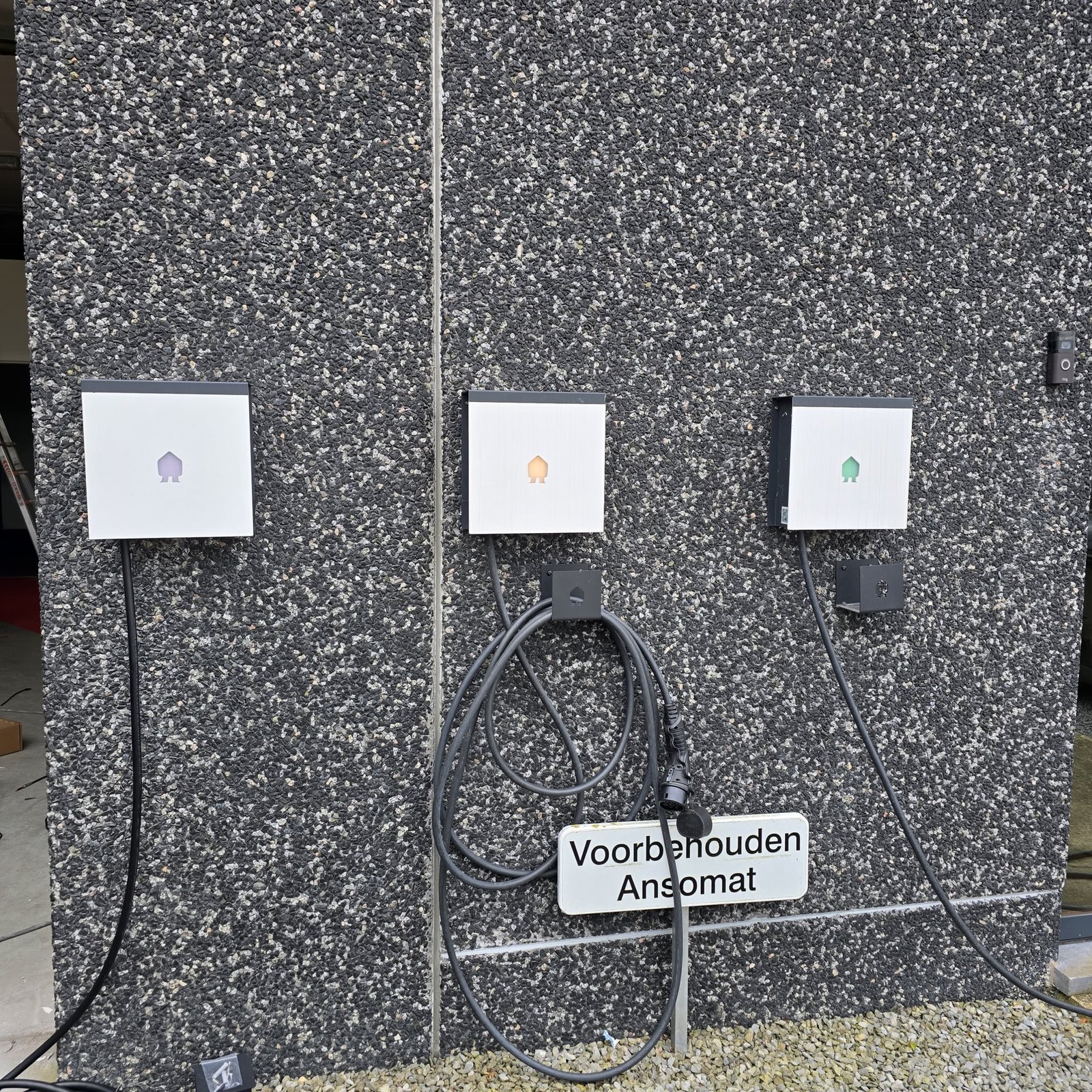 Installatie van een laadpaal door Elect-SA
