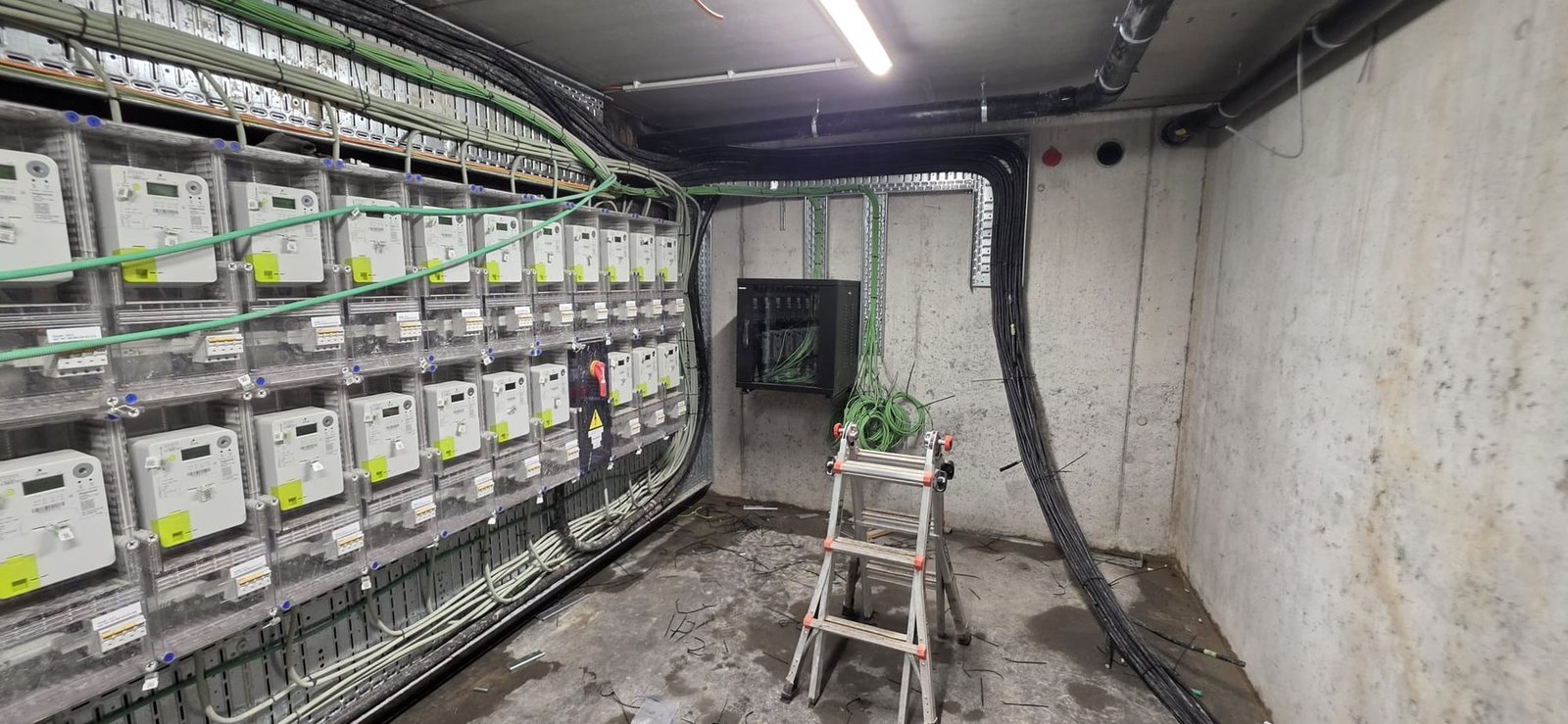 Data- en netwerkbekabeling — foto 2
